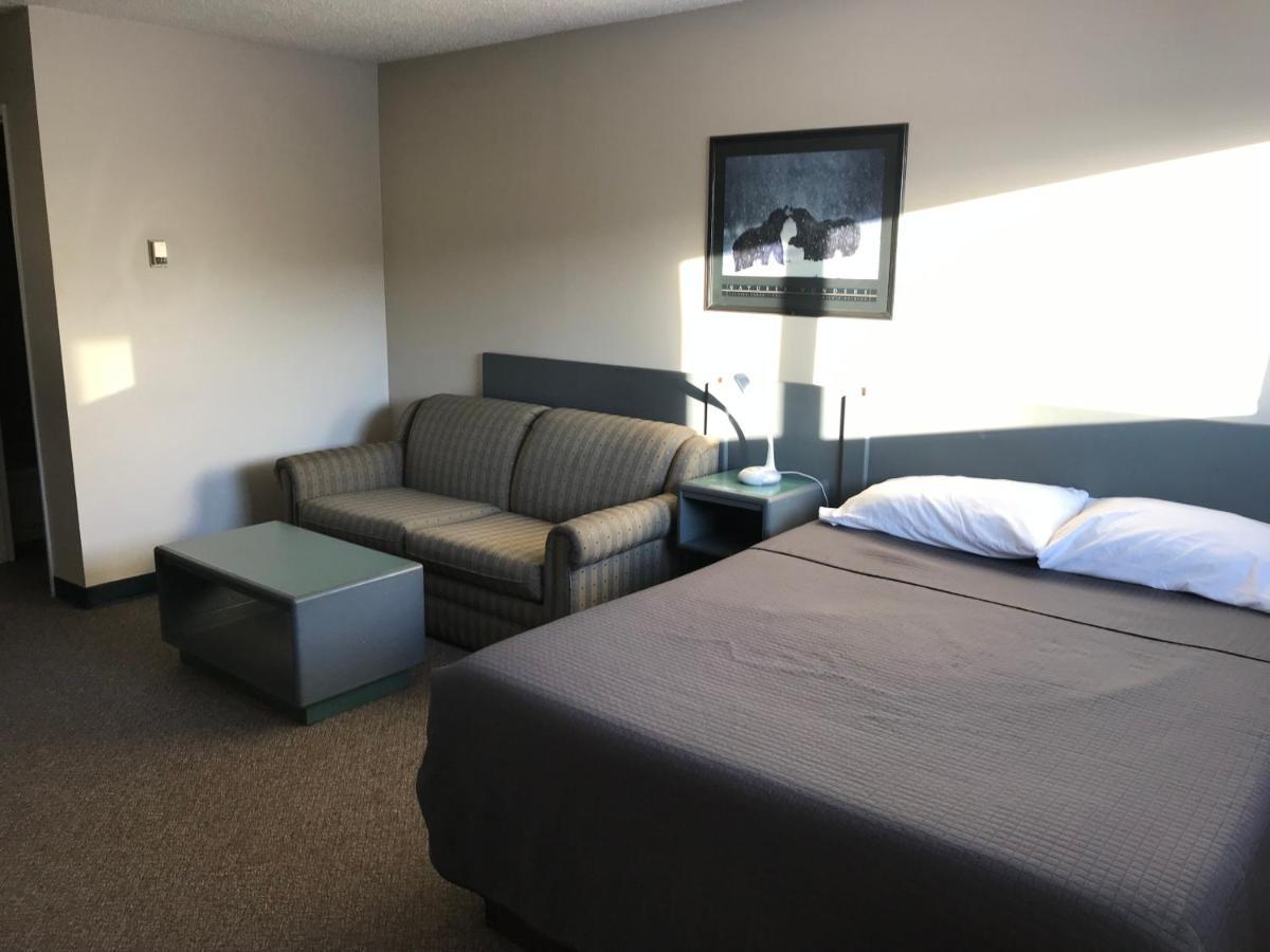 Plains Motor Inn Stettler Exteriör bild